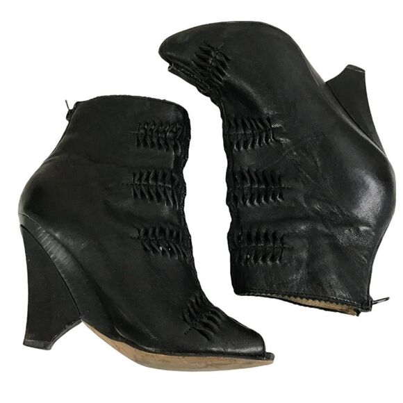 Sam Edelman NYC Black Leather Krosby Peep Toe Bootie - Picture 2 of 10